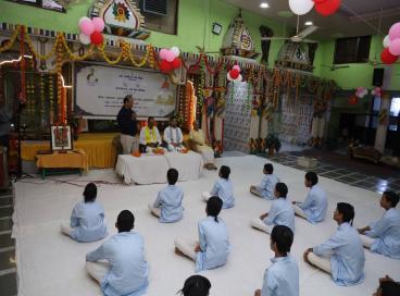 संगोष्ठी- मानवतयाः पुनर्जागरणाय गुरुकुल-शिक्षा-पद्धतेरावश्यकता